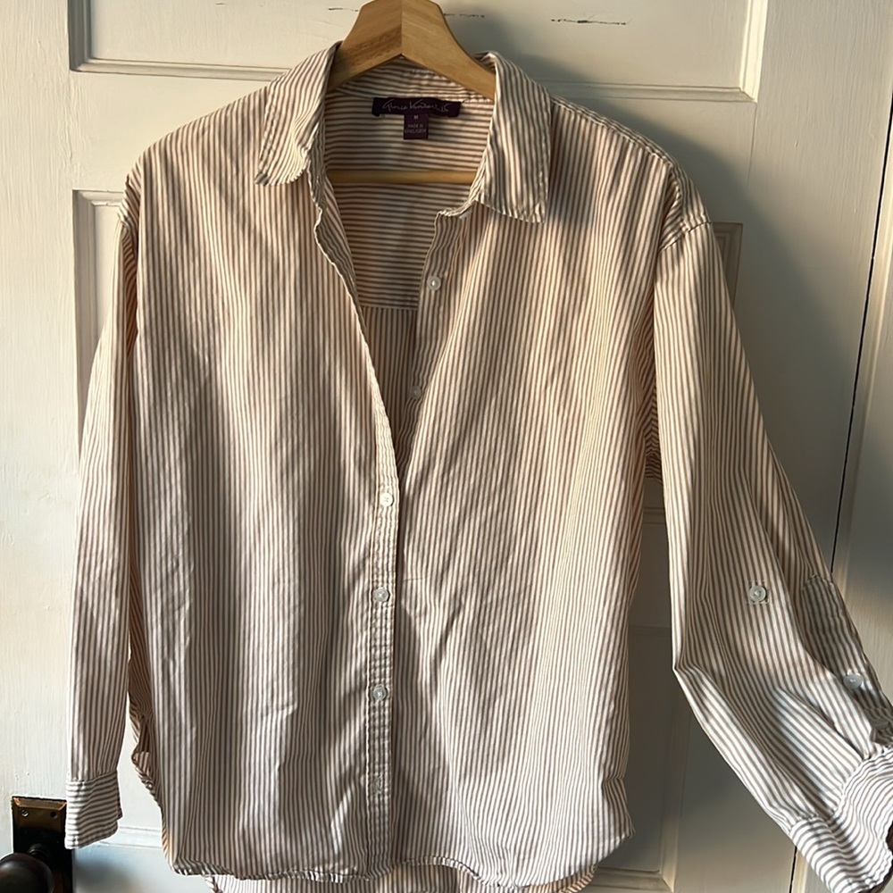 Gloria Vanderbilt Button-down